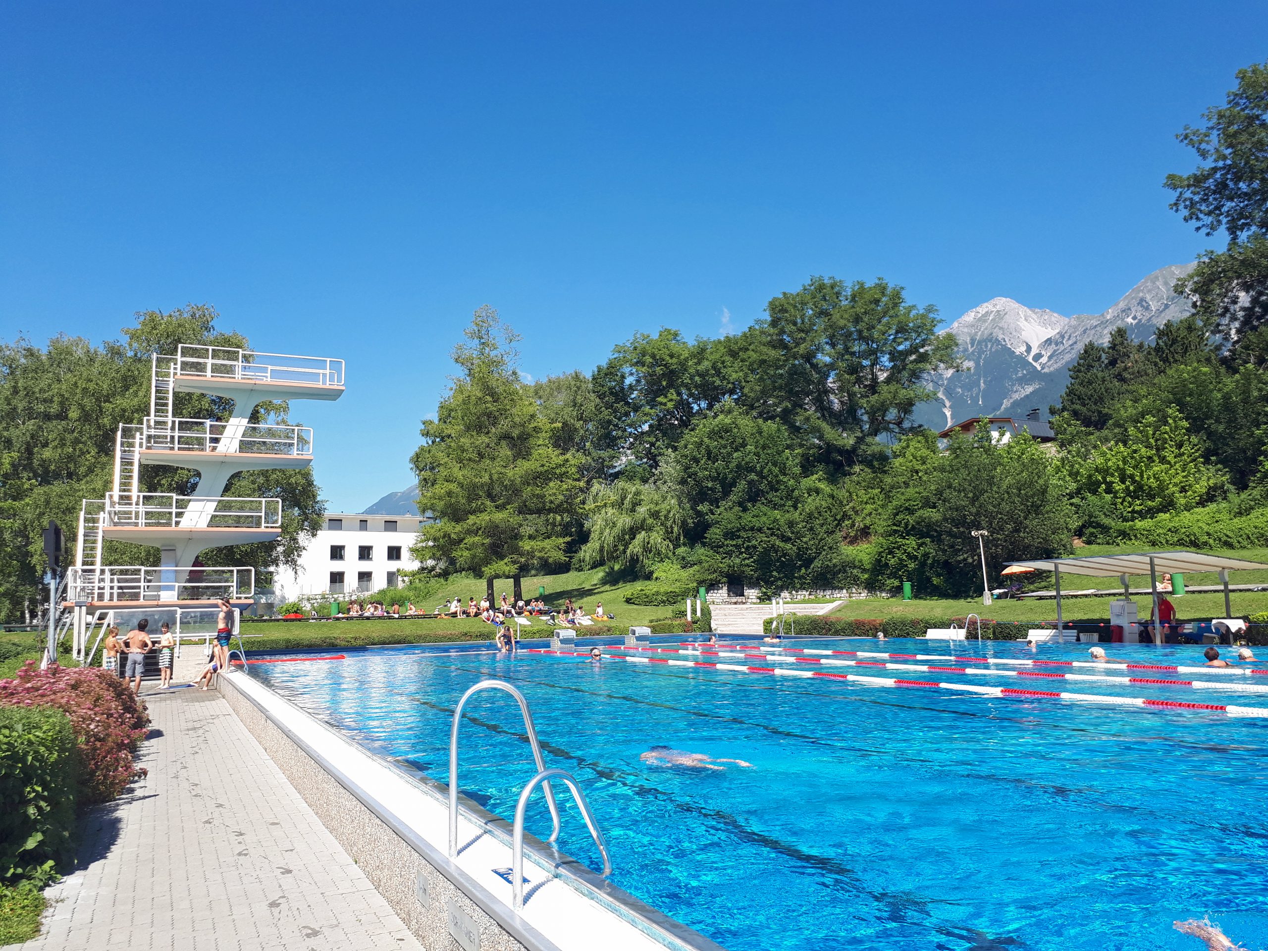 Wo man sich am besten abkühlt Teil 2: Schwimmbad Hall in Tirol